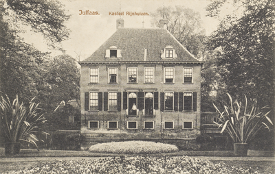 130086 Gezicht op het huis Rijnhuizen te Jutphaas.N.B. De gemeente Jutphaas is per 1 januari 1971 opgenomen in de nieuw ...